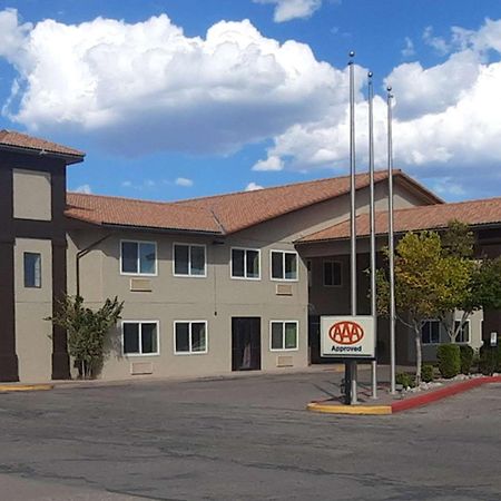 Quality Inn & Suites Grants - I-40 Exteriér fotografie